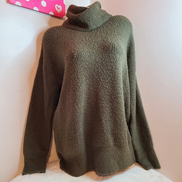 Dreamers Cozy Oversized Mock Neck Sweater Olive Green Size S/M - Picture 1 of 6